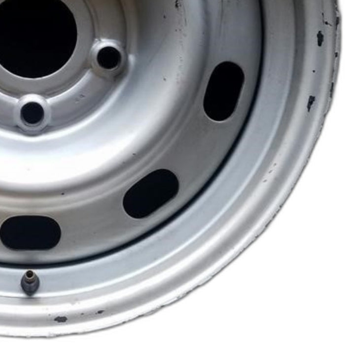 17" DODGE 1500 PICKUP 03-05 17x7 Original OEM Wheel Rim - Close-Up Detail