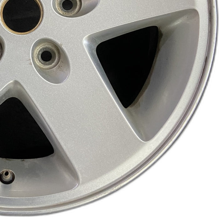 17" WRANGLER 07-08 17x7.5 silver Original OEM Wheel Rim - Close-Up Detail