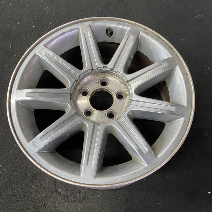 18" 300 05-06 18x7.5, , 9 spoke Original OEM Wheel Rim - Close-Up Detail