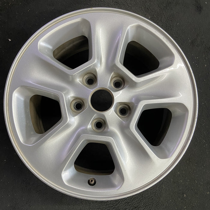 17" GRAND CHEROKEE 14-17 17x8 Original OEM Wheel Rim - Angle View