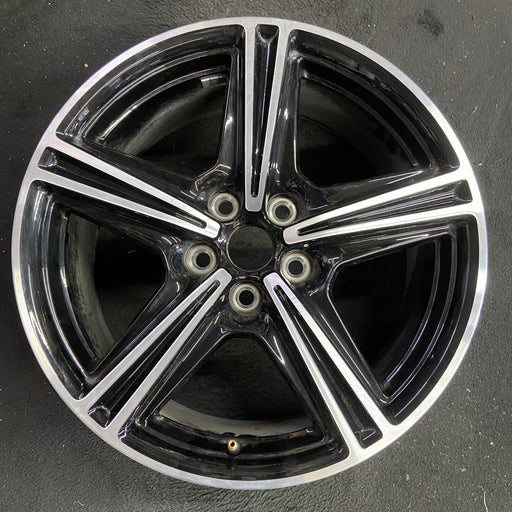 18" MUSTANG 24-25 18x8, Original OEM Wheel Rim - Angle View