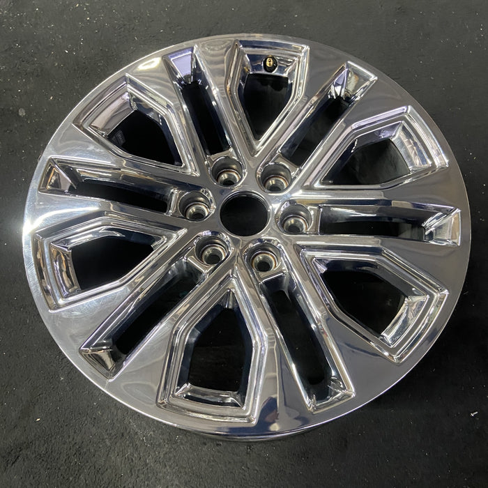 20" FORD F150 PICKUP 24-25 20x8.5, , split spoke, , chrome Original OEM Wheel - Close-Up Detail