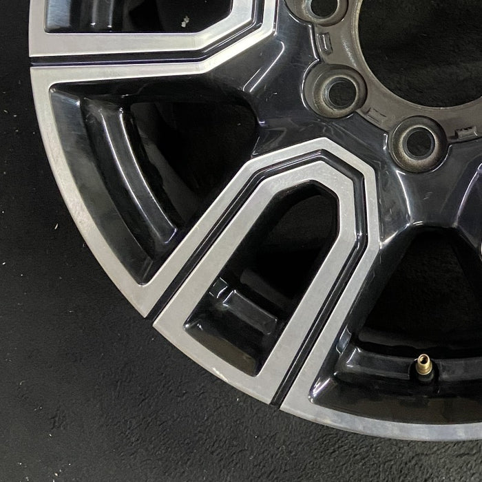 20" SIERRA 2500 PICKUP 20 20x8.5 12 spoke machined face accents black opt PYU - Additional View