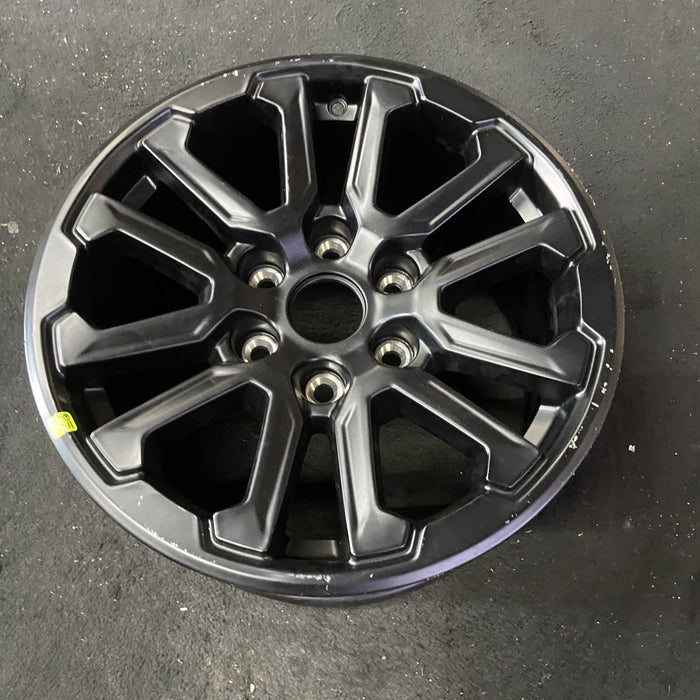 17" FORD F150 RAPTOR 24-25 , 6 spoke, V spoke Original OEM Wheel Rim - Close-Up Detail