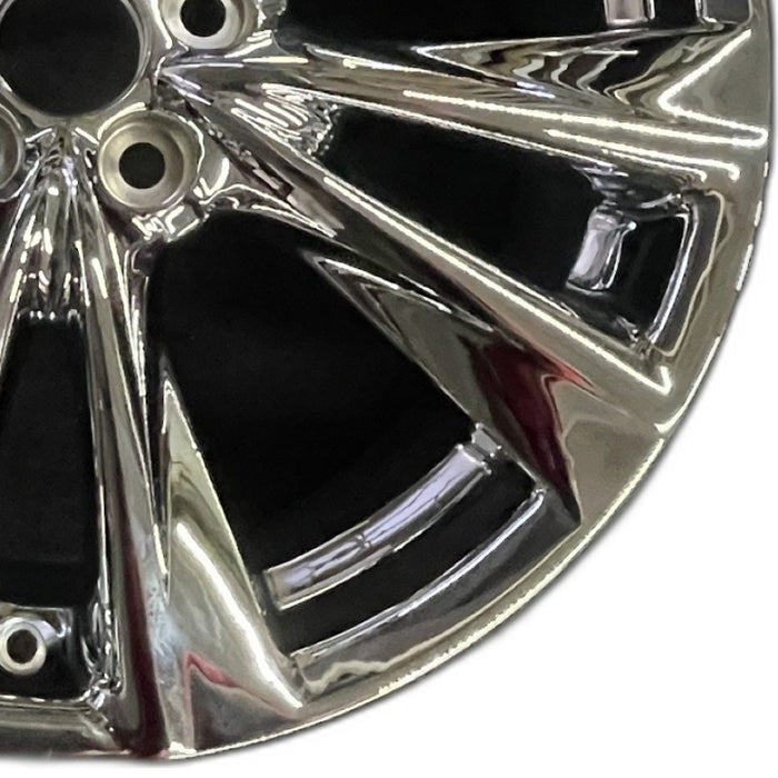 19" LEXUS ES250 21 19x8 alloy 5 split spoke silver smoked Original OEM Wheel Rim - Close-Up Detail