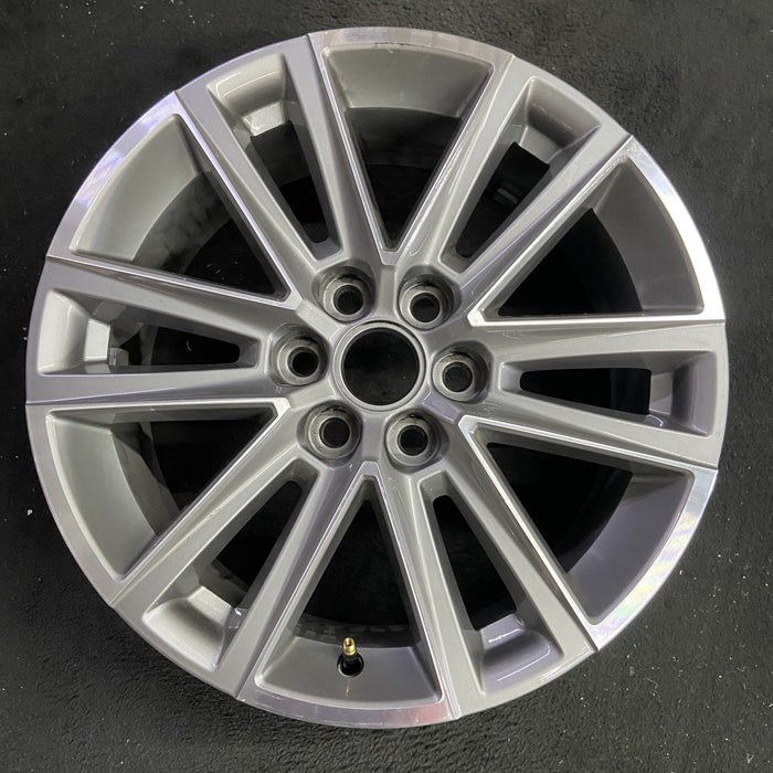 18" TRAVERSE 22-23 18x7.5, silver, 12 spoke Original OEM Wheel Rim - Angle View