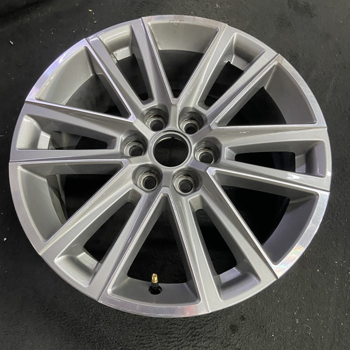 18" TRAVERSE 22-23 18x7.5, silver, 12 spoke Original OEM Wheel Rim - Side Profile