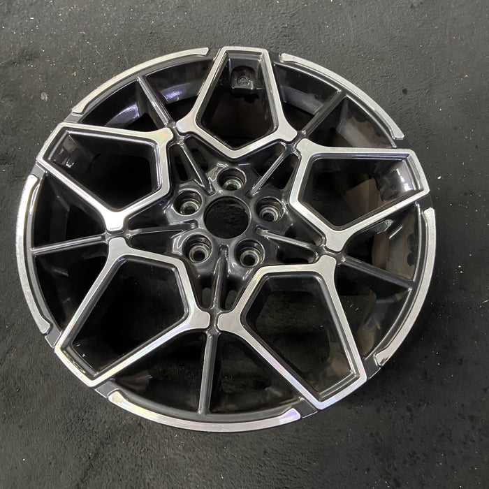 19" KONA 23 19x8 Original OEM Wheel Rim - Close-Up Detail