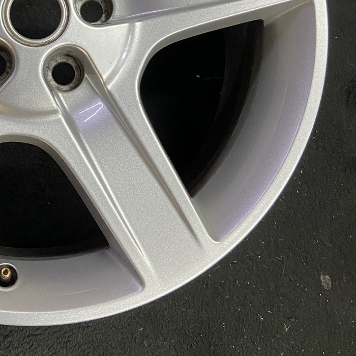 20" DEFENDER 20-24 20x8.5 5 spoke grooved spoke silver Original OEM Wheel Rim - Back View