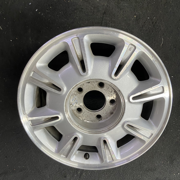 16" ELDORADO 95-96 16x7 , 8 slot Original OEM Wheel Rim - Close-Up Detail