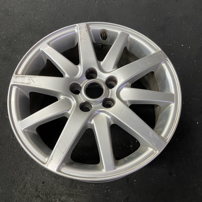 17" S TYPE 00 , 17x7.5, Original OEM Wheel Rim - Close-Up Detail