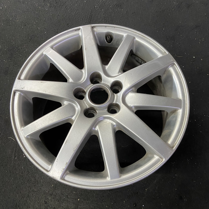 17" S TYPE 00 , 17x7.5, Original OEM Wheel Rim - Close-Up Detail