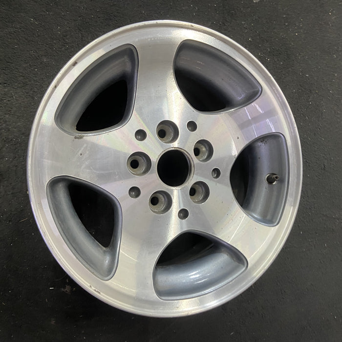 15" GRAND CHEROKEE 96-98 15x7 Original OEM Wheel Rim - Close-Up Detail