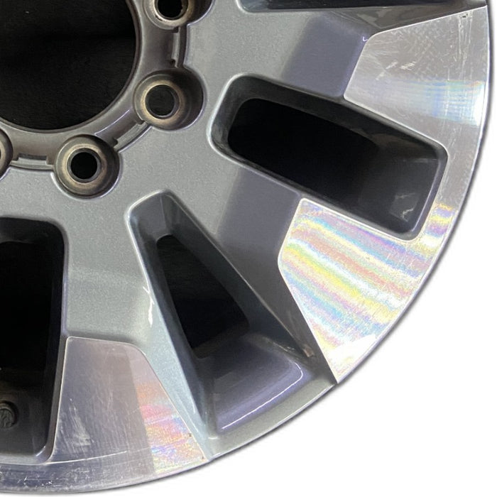 20" SILVERADO 2500 PICKUP 21-23 20x8.5 10 spoke machined gray opt Q86 dark gray - Close-Up Detail