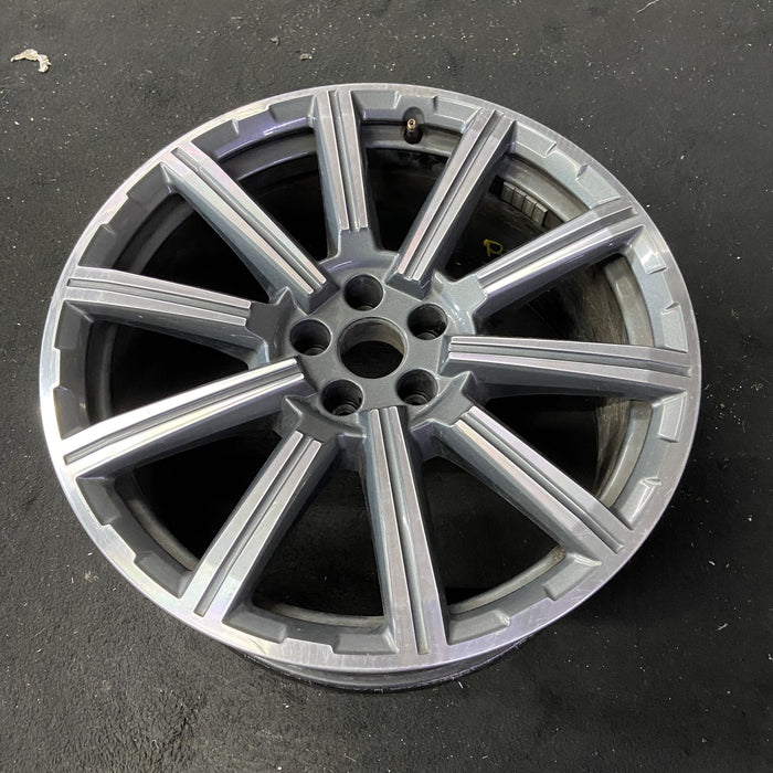 20" AUDI Q7 17-19 20x9 , 10 spoke Original OEM Wheel Rim - Close-Up Detail