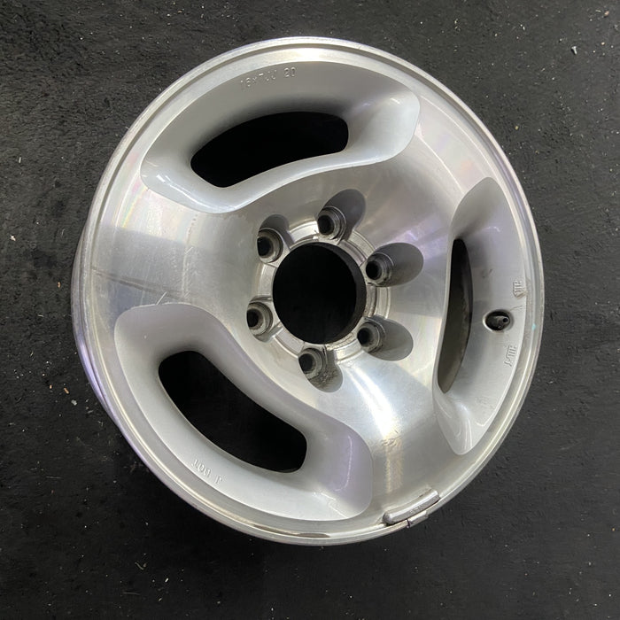 16" INFINITI QX4 01-02 16x7 Original OEM Wheel Rim - Close-Up Detail