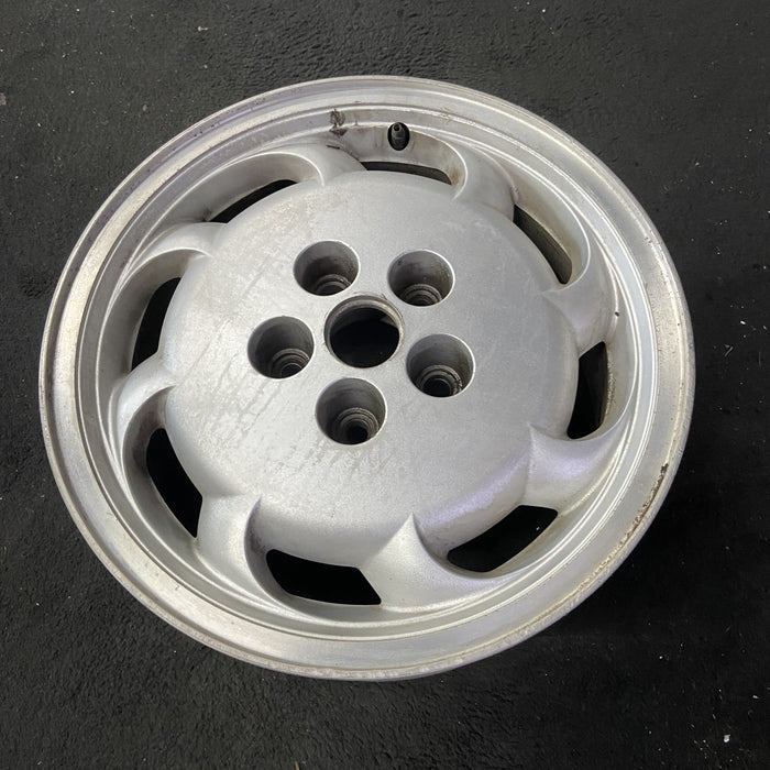 16" EIGHTY EIGHT 92-93 16x7 , 8 slot Original OEM Wheel Rim - Close-Up Detail