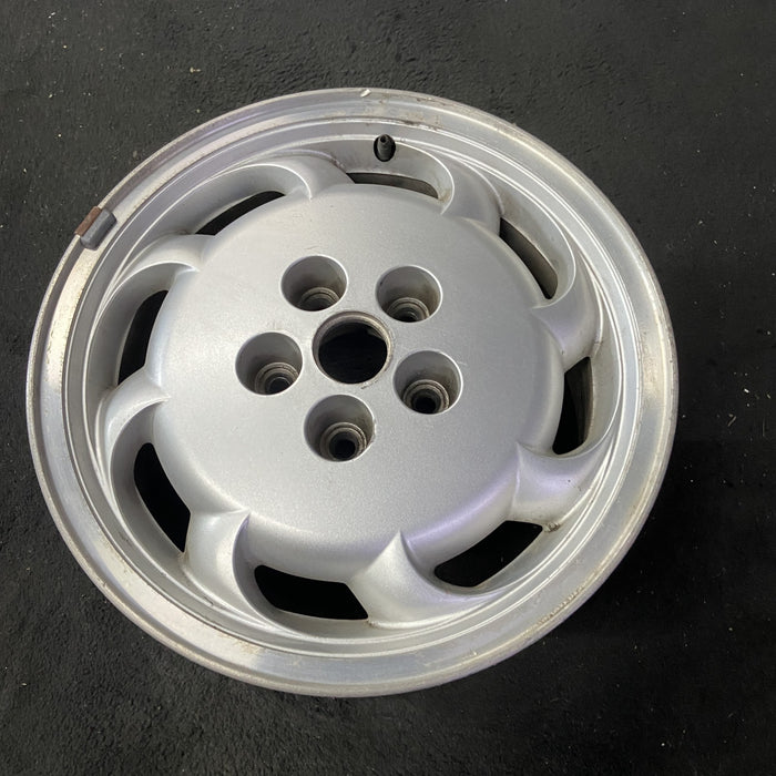 16" EIGHTY EIGHT 92-93 16x7 , 8 slot Original OEM Wheel Rim - Close-Up Detail
