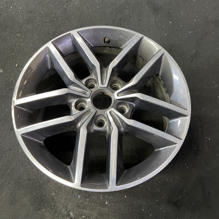 18" GRAND CHEROKEE 17 18x8, aluminum, w/o 75th Anniversary package; polished with pockets, gray pockets Original OEM Wheel Rim