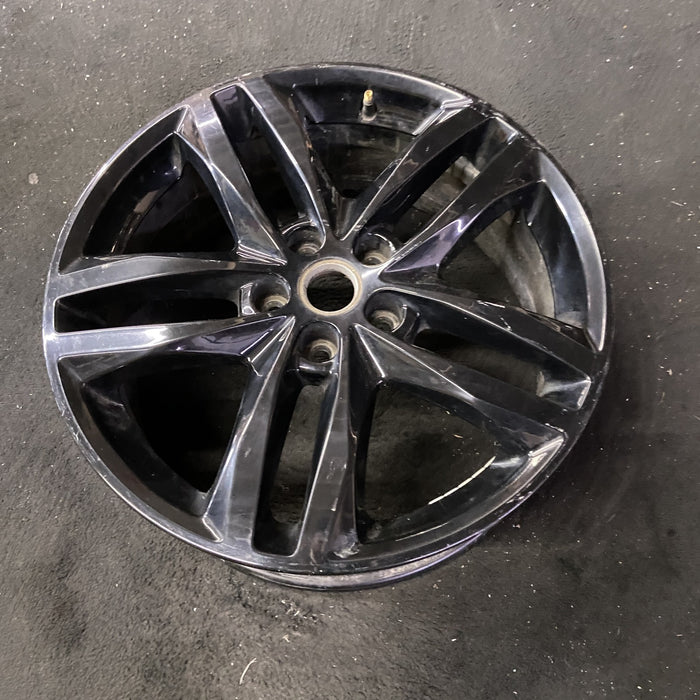 19" EQUINOX 18-19 19x7.5, 10 spoke Original OEM Wheel Rim - Close-Up Detail