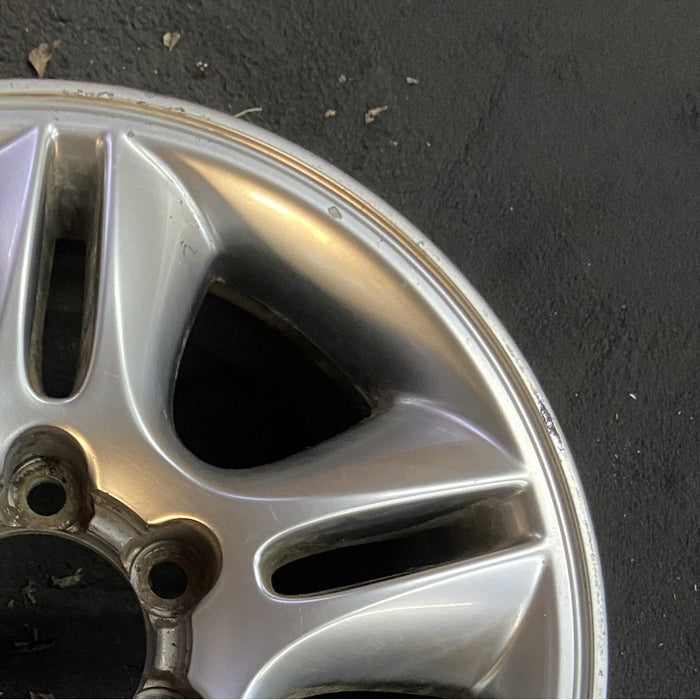 17" LEXUS GX470 03-04 17x7.5 alloy 5 spoke Original OEM Wheel Rim - Close-Up Detail