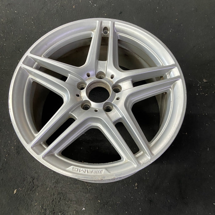18" MERCEDES C-CLASS 08-09 204 Type; C300, 18x8.5 Original OEM Wheel Rim - Close-Up Detail
