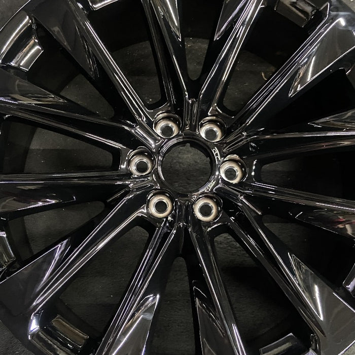 24" ESCALADE 25 24x9.5 12 spoke black opt 5FE Original OEM Wheel Rim - Angle View