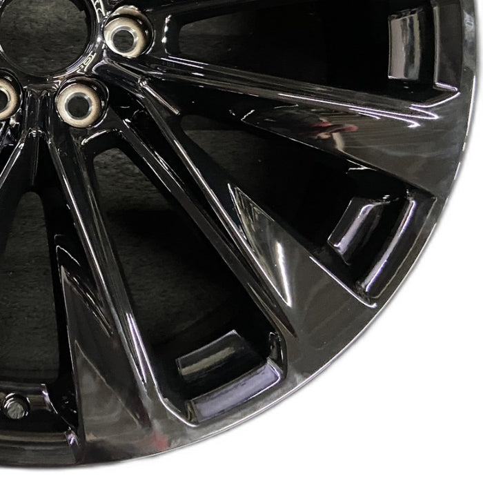 24" ESCALADE 25 24x9.5 12 spoke black opt 5FE Original OEM Wheel Rim - Close-Up Detail