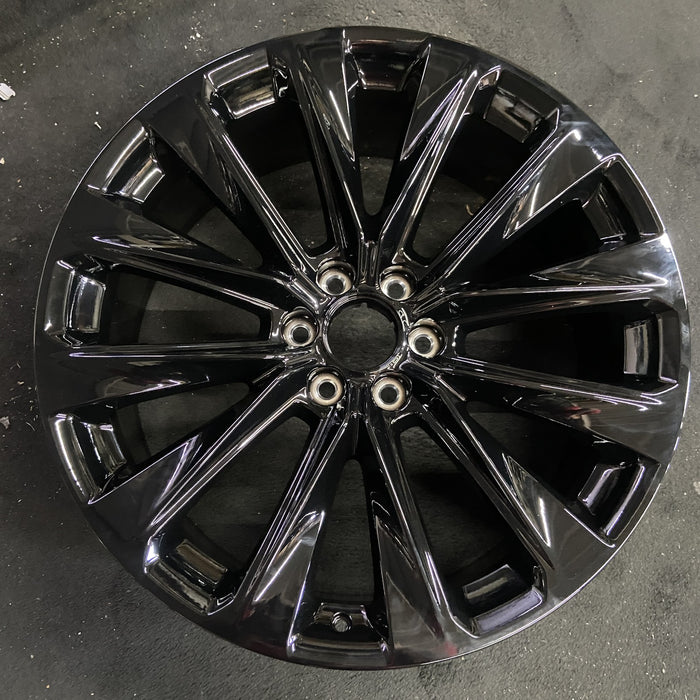 24" ESCALADE 25 24x9.5, 12 spoke, black Original OEM Wheel Rim - Angle View