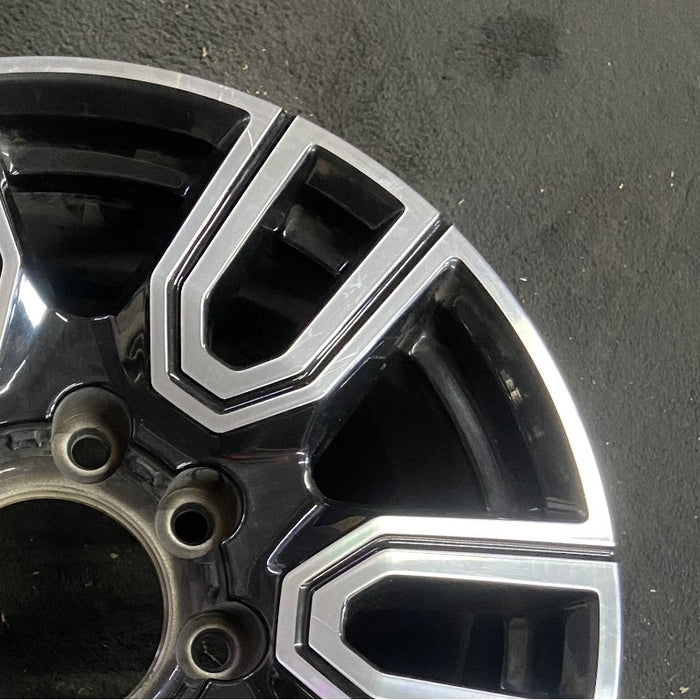 20" SIERRA 2500 PICKUP 20 20x8.5 12 spoke machined face accents black opt PYU - Close-Up Detail