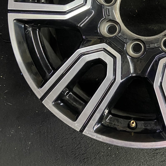 20" SIERRA 2500 PICKUP 20 20x8.5 12 spoke machined face accents black opt PYU - Additional View