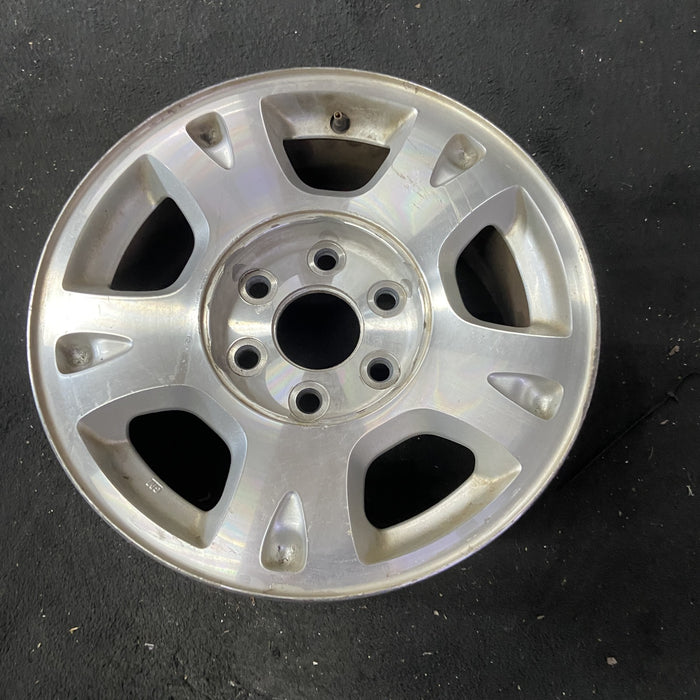 17" AVALANCHE 1500 02-06 17x7.5" Original OEM Wheel Rim - Close-Up Detail