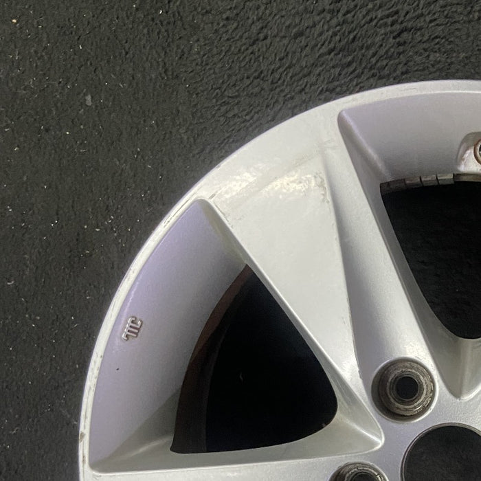 16" ELANTRA 11-12 Sdn 16x6.5 alloy w/o machined face; w/o Original OEM Wheel Rim