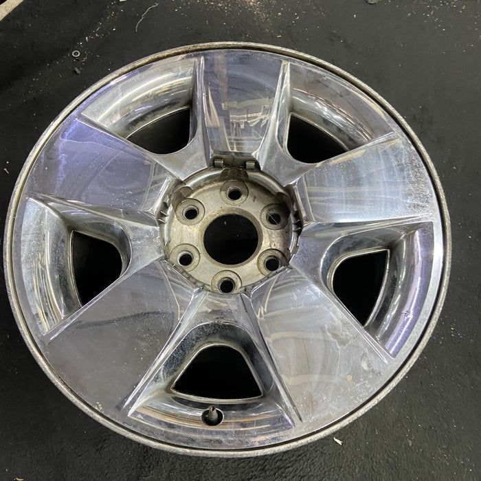20" AVALANCHE 1500 09-11 20x8.5, 5 spoke, covered lug nuts, flat spoke Original - Side Profile