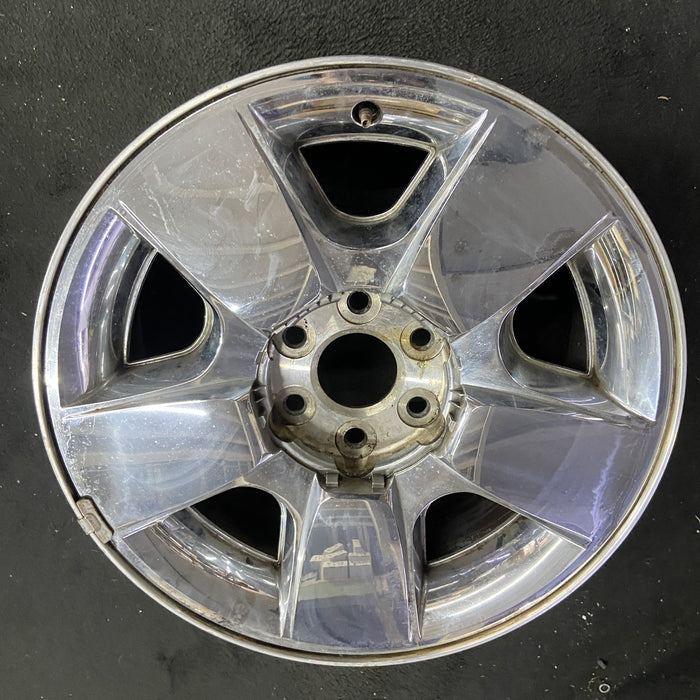 20" AVALANCHE 1500 09-11 20x8.5, 5 spoke, covered lug nuts, flat spoke Original - Side Profile