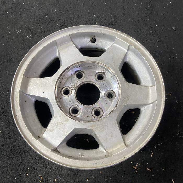 16" SAVANA 1500 VAN 05-08 16x7, Original OEM Wheel Rim - Close-Up Detail