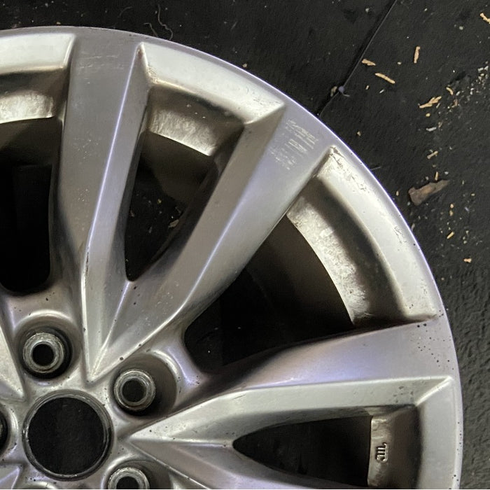 18" MAZDA CX-9 17-18 aluminum 18x8 silver Original OEM Wheel Rim - Close-Up Detail