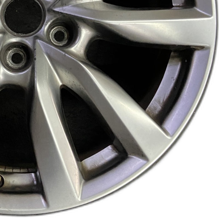 18" MAZDA CX-9 17-18 aluminum 18x8 silver Original OEM Wheel Rim - Close-Up Detail