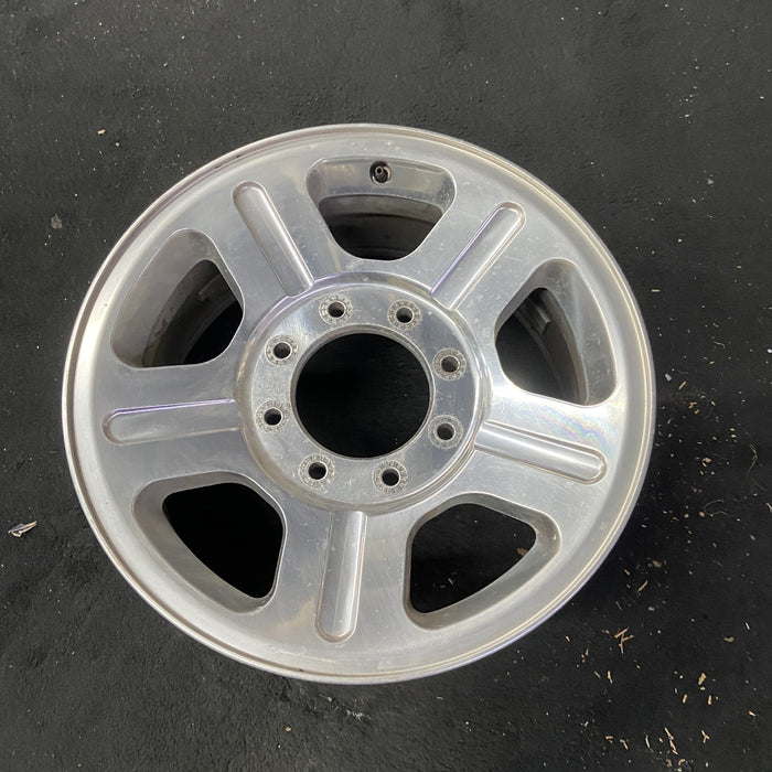 18" FORD F250SD PICKUP 05 18x8 , 5 spoke , aluminum Original OEM Wheel Rim - Close-Up Detail
