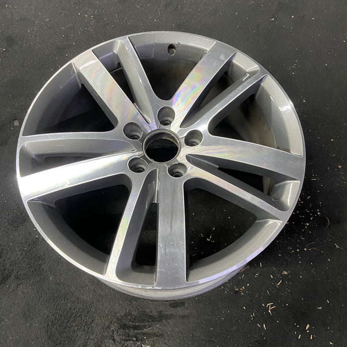 20" AUDI Q7 10-15 20x9 , 10 spoke Original OEM Wheel Rim - Close-Up Detail