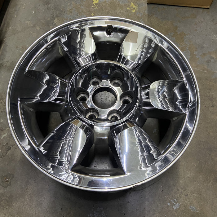 20" SIERRA 1500 PICKUP 09-11 20x8.5, 6 spoke, chrome, flat faced spoke, - Close-Up Detail