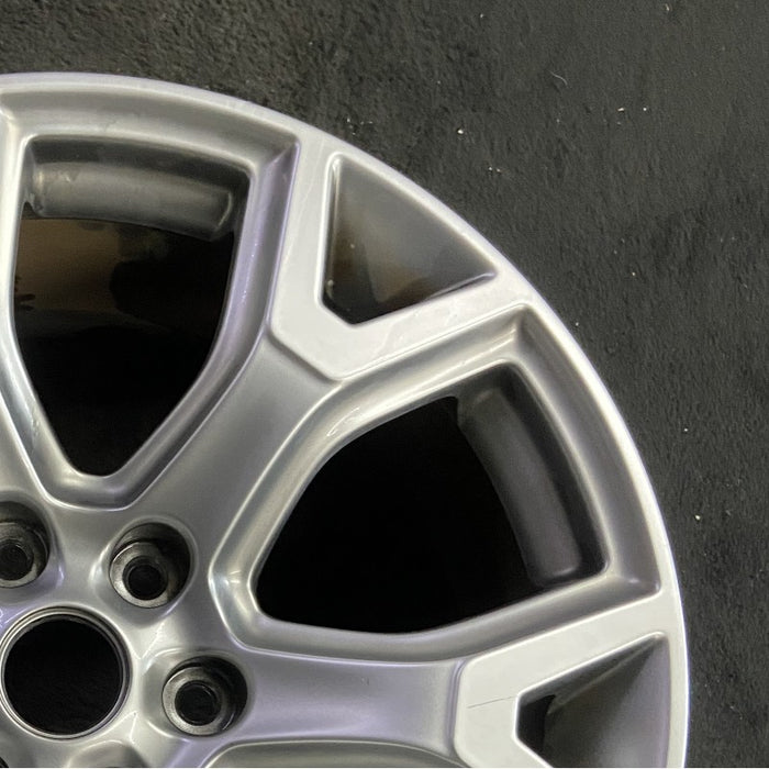 20" WAGONEER 22 20x9 6 spoke Y spoke silver Original OEM Wheel Rim - Close-Up Detail