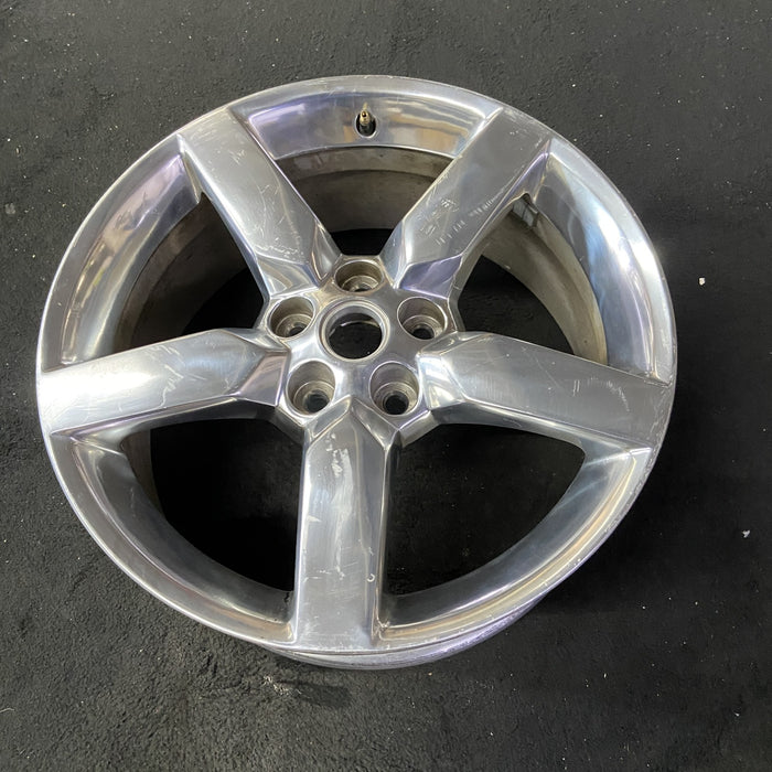19" CAMARO 10-11 19x8, , bright finish Original OEM Wheel Rim - Close-Up Detail