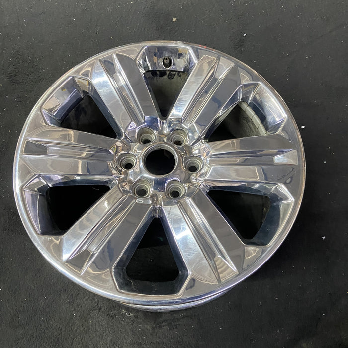 20" FORD F150 PICKUP 18-20 20x8.5, 6 spoke, chrome Original OEM Wheel Rim - Close-Up Detail