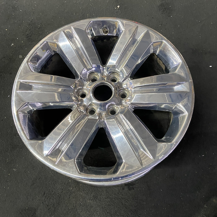 20" FORD F150 PICKUP 18-20 20x8.5, 6 spoke, chrome Original OEM Wheel Rim - Close-Up Detail
