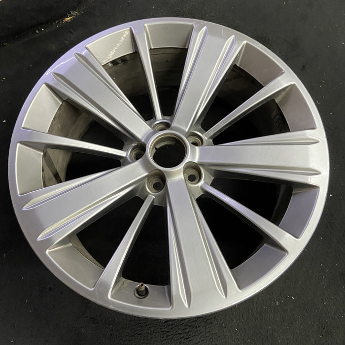 20" EXPLORER 18-19 20x8.5, , 10 spoke, , silver Original OEM Wheel Rim - Side Profile
