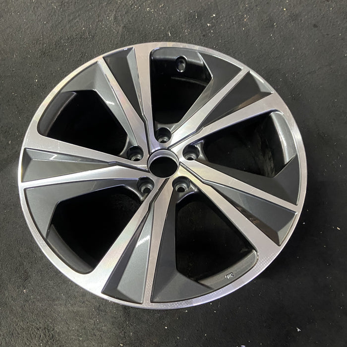 19" LEXUS RX350 23-25 19x8 Original OEM Wheel Rim - Close-Up Detail