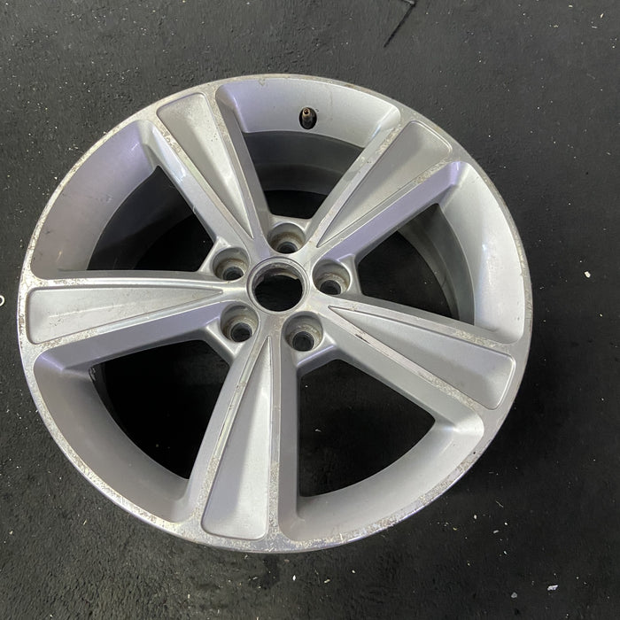 17" CRUZE 12-15 17x7, 5 spoke Original OEM Wheel Rim - Close-Up Detail