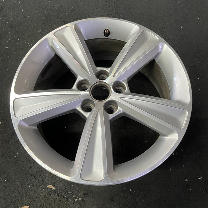 17" CRUZE 12-15 17x7, 5 spoke Original OEM Wheel Rim - Close-Up Detail