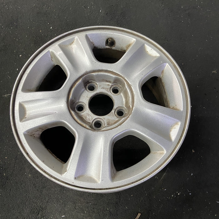 16" ESCAPE 01 16x7 , w/o exposed lugs Original OEM Wheel Rim - Close-Up Detail